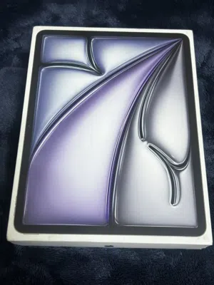 للبيع iPad Air 13 إنش M2 (2024) بحالة ممتازة جدًا