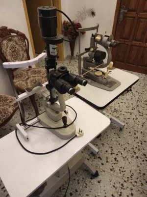 اجهزة فحص عيون للأطباء