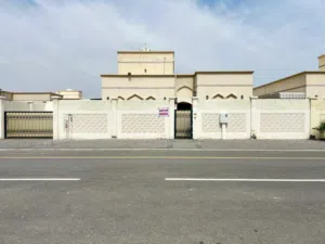 600 m2 5 Bedrooms Townhouse for Sale in Al Batinah Saham