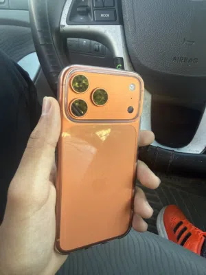 iPhone 17 pro max 256 مشحون عشرين مرة