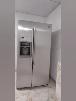 ثلاجة LG بابين