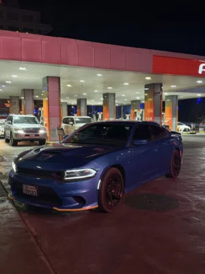 تشارجر 2019 sxt بحاله ممتازه