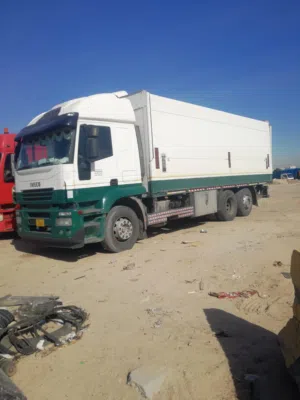 للبيع شاحنه لوري ايفكو 2006 صندوق