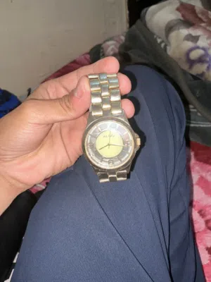 ساعة ALDO أصلية مميزة بلون ذهبي - موديل B-7025