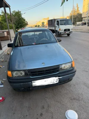 اوبل فيكترا موديل 1990 للبيع