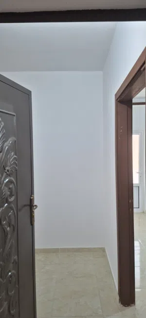 142 m2 4 Bedrooms Apartments for Sale in Zarqa Al Hashemieh