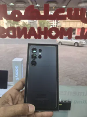 سامسونج جلاكسي s25 الترا  256 gb مع الكرتون والاغراض  نفس الجديد استخدام شهر فقط