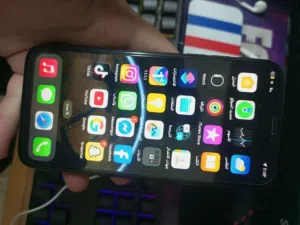Apple iPhone X 256 GB in Amman