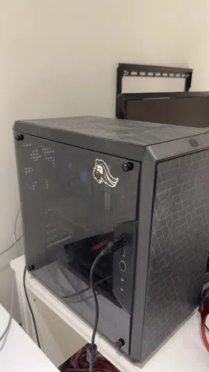 للبيع بي سي