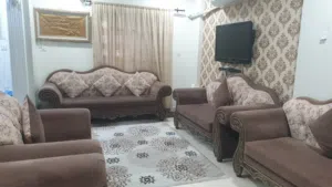 للبيع كنب مستعمل نظيف بدون اي مشاكل او تمزق