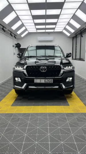 Used Toyota Land Cruiser in Amman