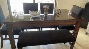 طاولة سفره مع 6 كراسي