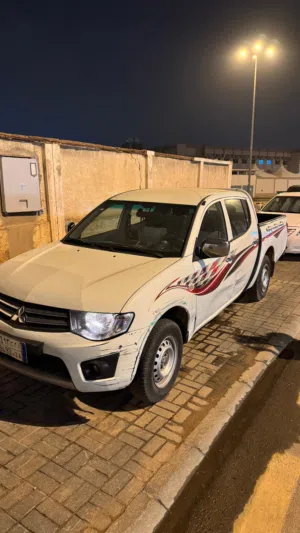 ميتسوبيشي l200 للبيع