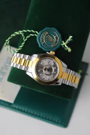 ساعة رولكس ساعة التاج الملكية