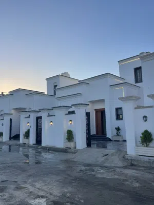 200 m2 4 Bedrooms Villa for Sale in Tripoli Ain Zara