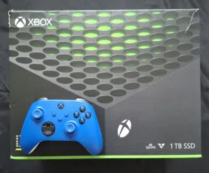 Xbox Series X + 2 Controllers + Boxاكس بوكس سيريس اكس + يد إضافية  Xbox Series X + Extra Controller