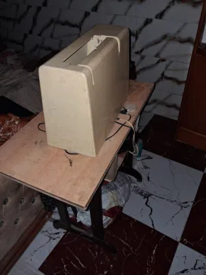 ماكينة خياطة نظيفة