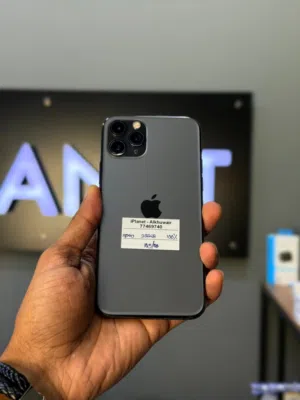 iPhone 11 Pro 256 GB Fine and smooth working phone at affordable rate
