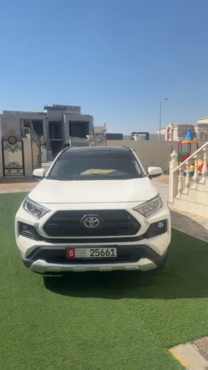 راف فور موديل 2024