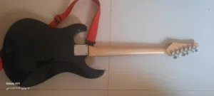 جيتار ياماها بحاله جيده