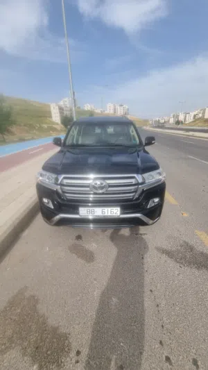 تويوتا لاندكروزير  gxr v6 2016