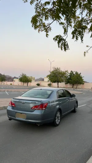 تويوتا صالون أفلون 2006لون أزرق