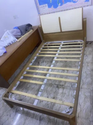 سرير نفر ونص مع دوشك للبيع