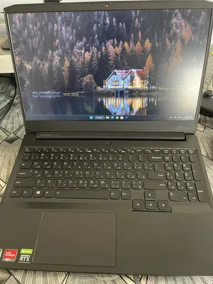 Lenovo . Windows . 15.6"3