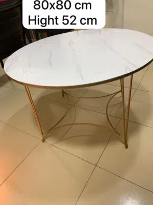 طاولة صالة بحالة جيدة