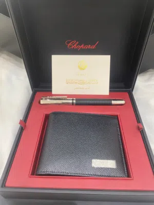 محفظه مع قلم ماركه معروفه للبيع