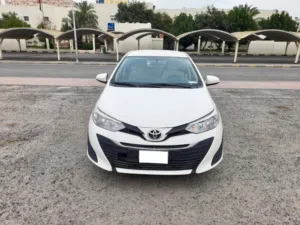 تويوتا يارس موديل 2019 نظيفة بدون حوادث مع مواصفات خليجية للبيع بنظام التقسيط الشهري