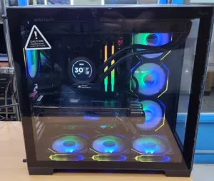 للبيع بي سي جيمنق Core i9 9gen/1TB SSD/16Ram  DDR4/ 2080 8GB RTX كالجديد