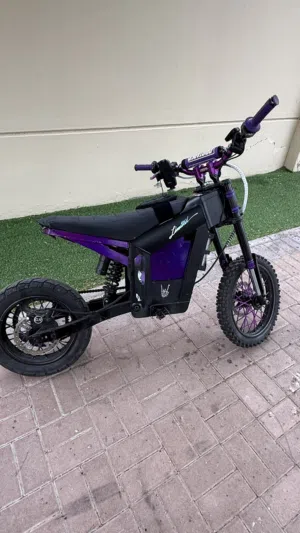 كوقو وش ون 2500 قابل للتفاوض المشاكل فيه العداد مكسور و ما يبين كم تسرع و مافي بريك يمين