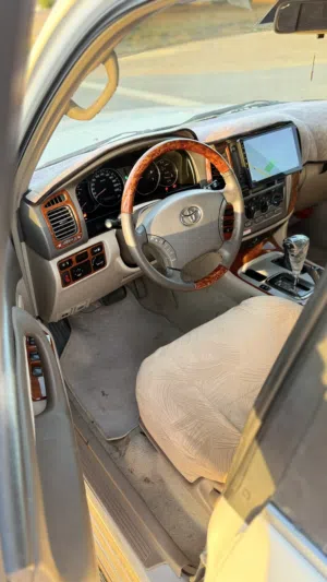 Used Toyota Land Cruiser in Al Dhahirah