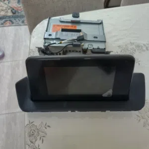 شاشة سيارة مازدا موديل 2019