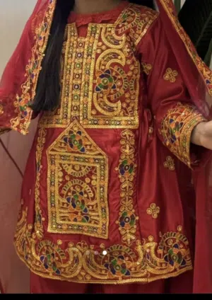 لبسات بلوشيه متوفره كبير صغير