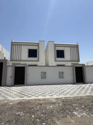 275 m2 4 Bedrooms Villa for Sale in Muscat Amerat