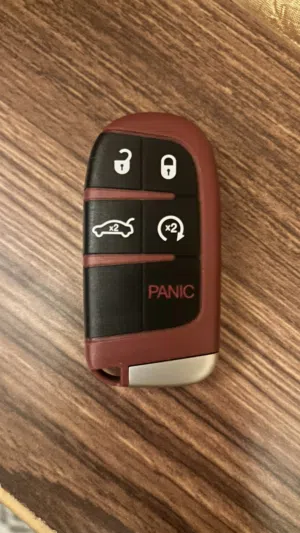 مفاتيح سيارات للبيع .