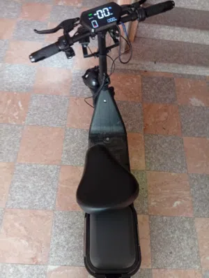 اسكوتر كهربائي جديد