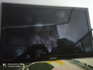 32 Samsung monitors for sale  in Abu Dhabi