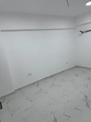 شقة مميزة وراقية بسعر مغري جدا قريب من مسقط مول ونستو هايبر ماركت