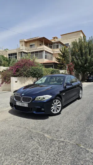 Bmw 523i F10 2011 وارد ابوخضر بحالة الوكالة M technic