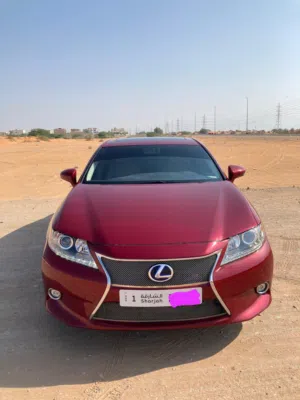 Luxesi Es 300h haybrt 2015