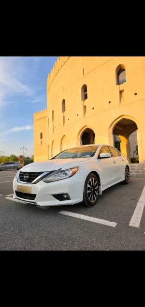 Used Nissan Altima in Al Dakhiliya