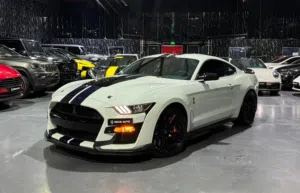 Ford Mustang Shelby GT500 2022  GCC specs  White/Blue  Low Kms  Excellent