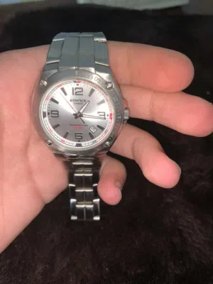 ساعه جميله جدا الماركهEDlFlCE بحاله جديد وبسعر طري  ماشاء الله تبارك الله بحاله الوكاله الله يبارك