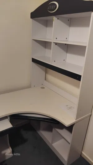 مكتب اطفال بحاله ممتازة
