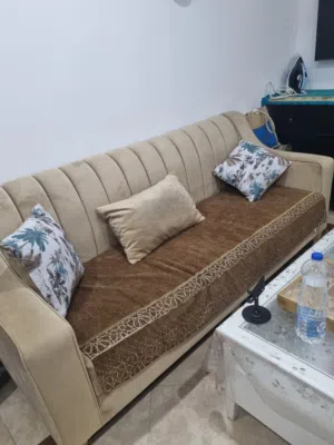 Beautiful sofa set for sale