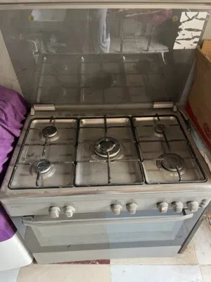 فرن شبه جديد استعمال اقل من 9 اشهر للبيع