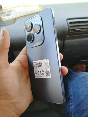 Infinix Note 40 Pro 256 GB in Amman
